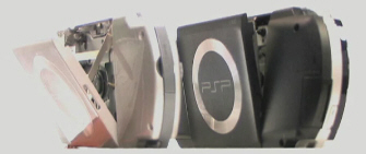 PSP 3000 vs PSP 2000 backside comparison