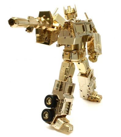 Gold Optimus Prime toy appears in Transformers 2 game
