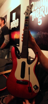New Guitar Hero 5 guitar controller