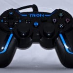 Glowing Tron controllers for Wii, Xbox 360, PS3 and PC - Video Games ...