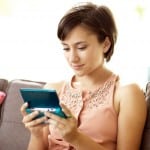 Beautiful Zelda Williams Playing 3DS Pic