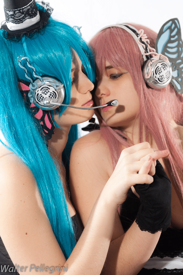 Miku Luka Lesbian Cosplay Magnetic Starring Raelchan89 and Xrika89x by Larsvandrake