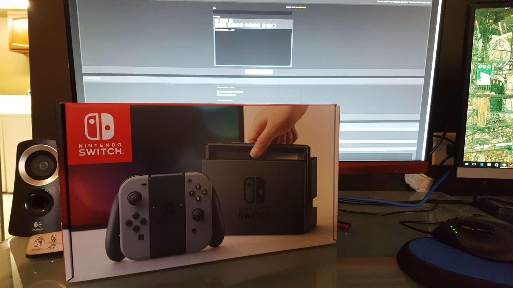 Taken nintendo switch. Распаковка Nintendo Switch. Звуки игровой приставки Нинтендо свитч. Nintendo Switch фото реальных покупателей. Первый запуск Nintendo Switch.